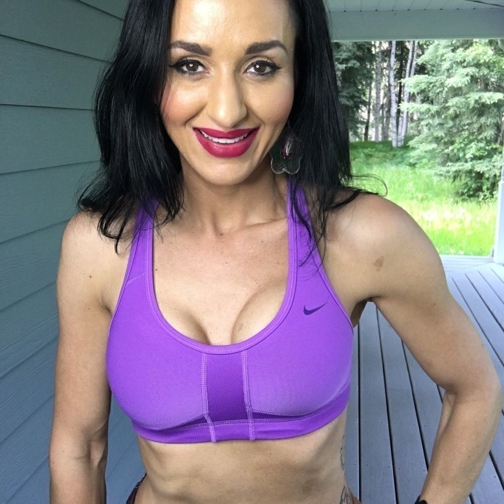 Nike Dry Fit Purple sports bra - Picture 2 of 7